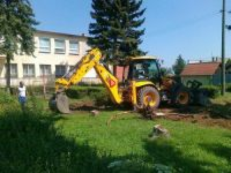 Fotogaléria / Práce na detskom ihrisku - 2012 